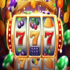 Antarmuka aplikasi mobile tiket300 menampilkan meja live dealer dan pertandingan olahraga